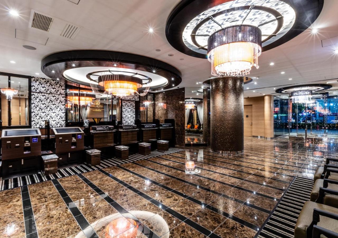 Apa Hotel Higashi Shinjuku Kabukicho Tower Tokyo prefektur Exteriör bild