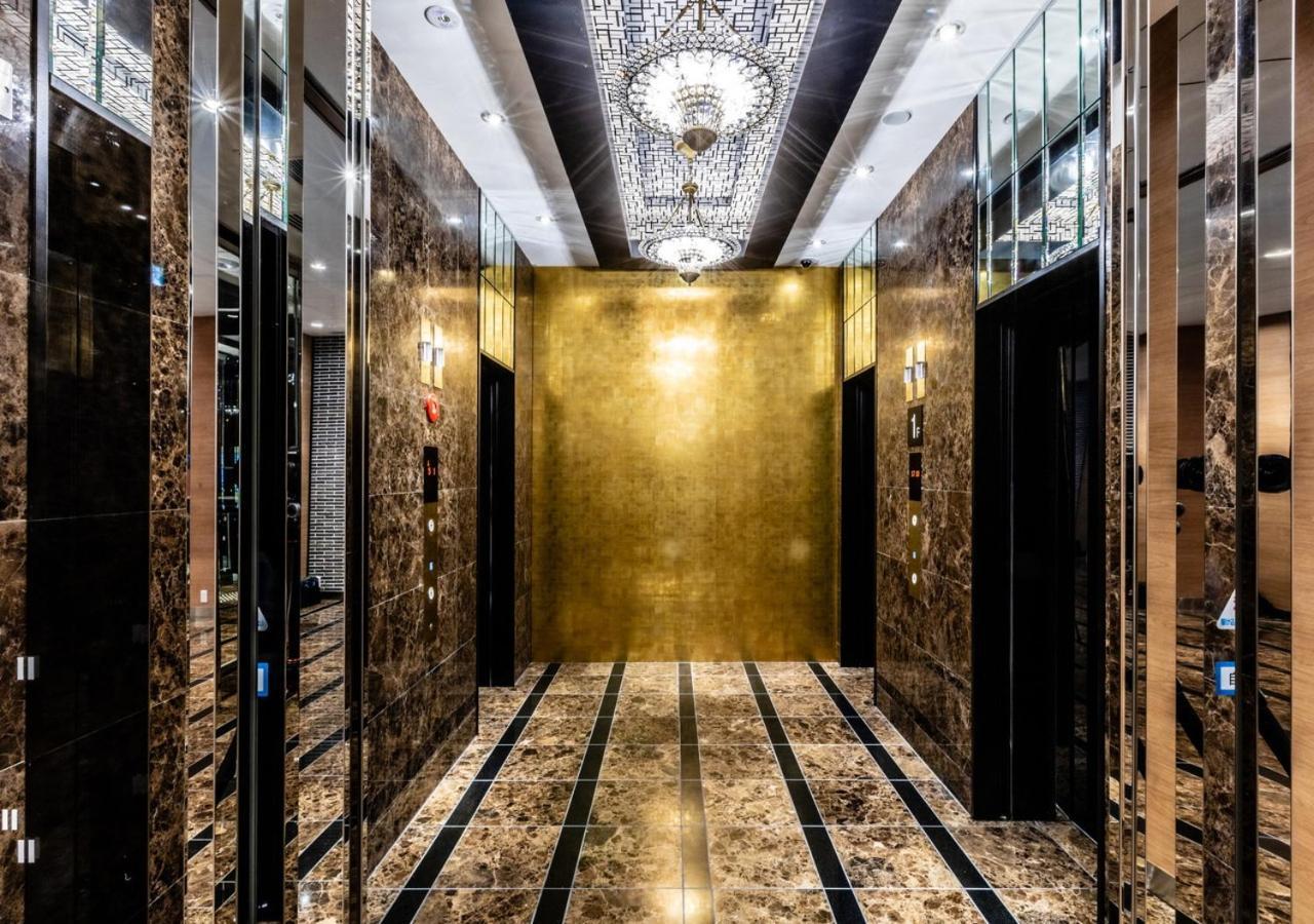 Apa Hotel Higashi Shinjuku Kabukicho Tower Tokyo prefektur Exteriör bild